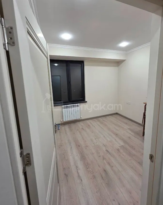 3 Սենյականոց Բնակարան, 44քմ, 1/9 հարկ, Կապիտալ Վերանորոգված