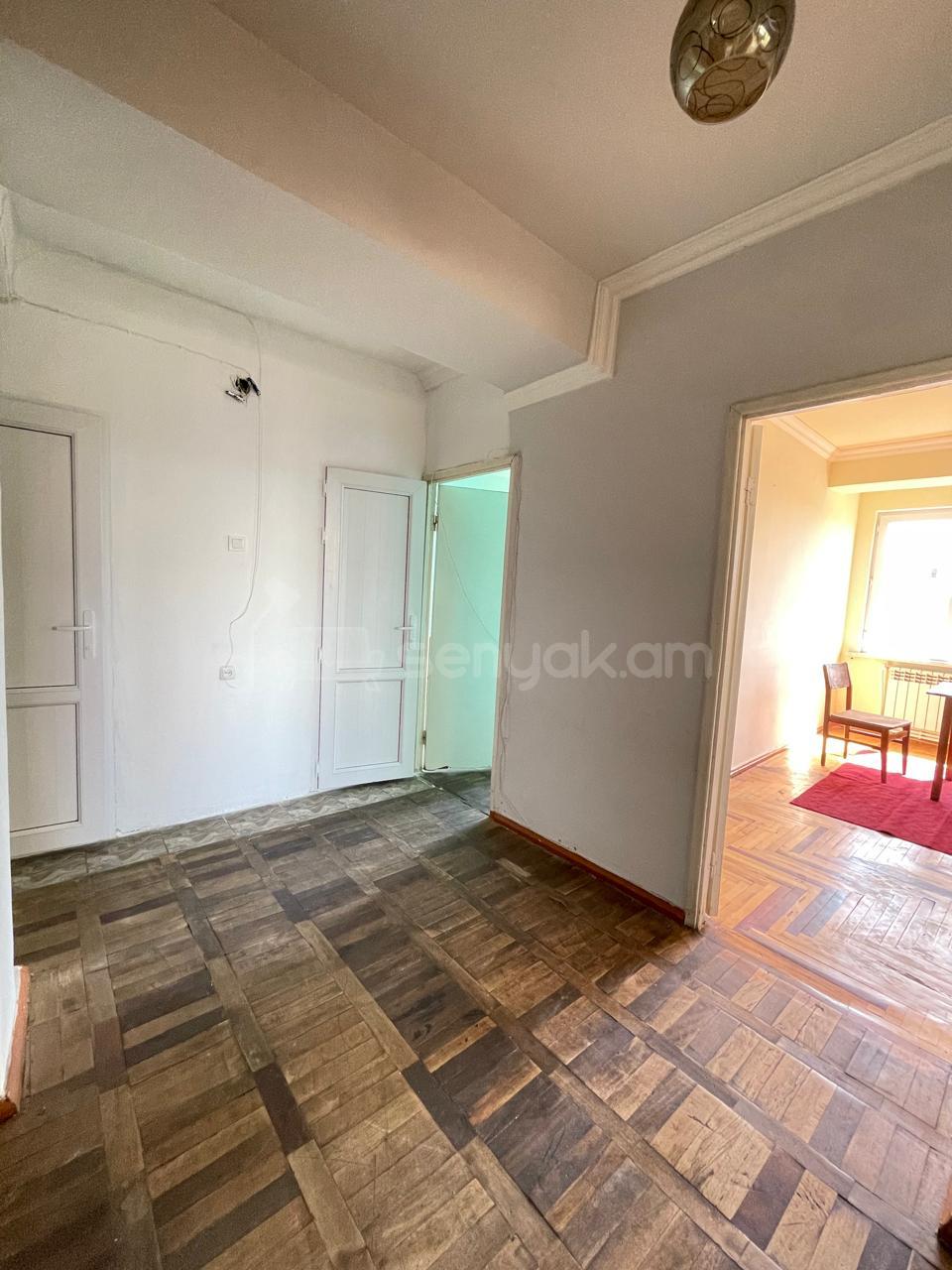 3 Սենյականոց Բնակարան, 80քմ, 13/14 հարկ, Կոսմետիկ Վերանորոգված, Մասամբ Կահավորված, Արևկող