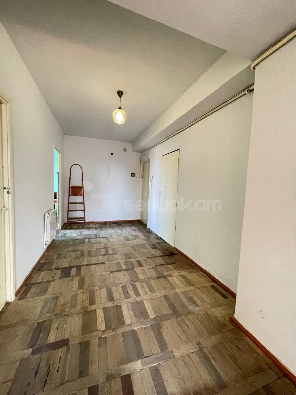 3 Սենյականոց Բնակարան, 80քմ, 13/14 հարկ, Կոսմետիկ Վերանորոգված, Մասամբ Կահավորված, Արևկող