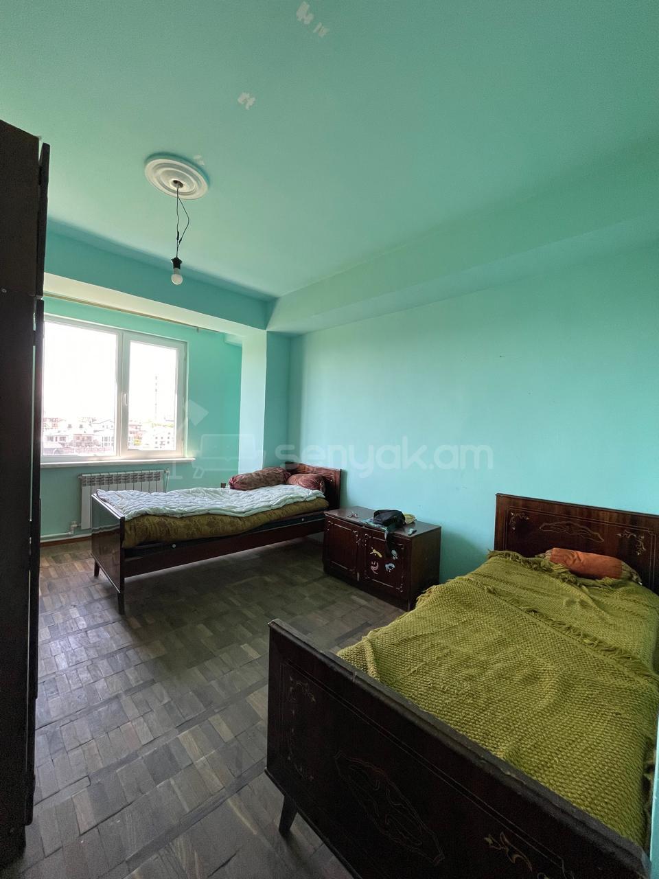 3 Սենյականոց Բնակարան, 80քմ, 13/14 հարկ, Կոսմետիկ Վերանորոգված, Մասամբ Կահավորված, Արևկող
