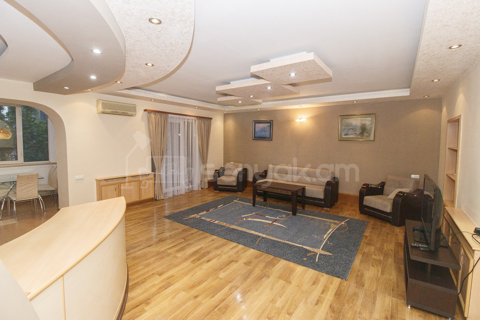 3 Սենյականոց Բնակարան, 125քմ, 3/10 հարկ, Դիզայներական Վերանորոգված