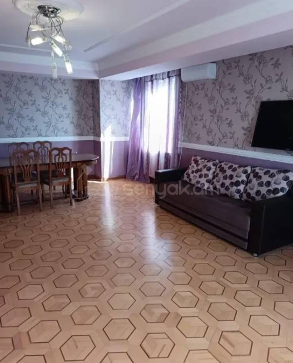 4 Սենյականոց Բնակարան Քարե Շենքում, 119քմ, 11/14 հարկ, Կապիտալ Վերանորոգված, Կահավորված, Արևկող