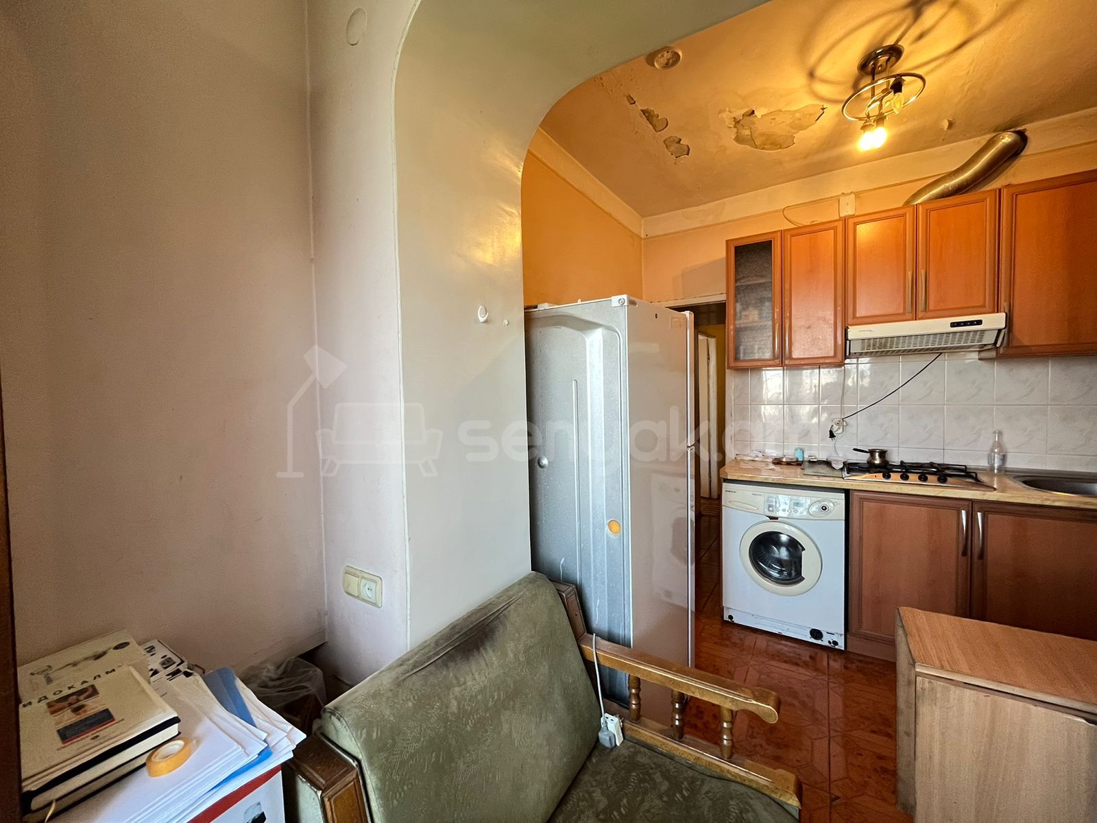 2 Սենյականոց Բնակարան Քարե Շենքում, 60քմ, 5/5 հարկ, Նորմալ Վիճակում