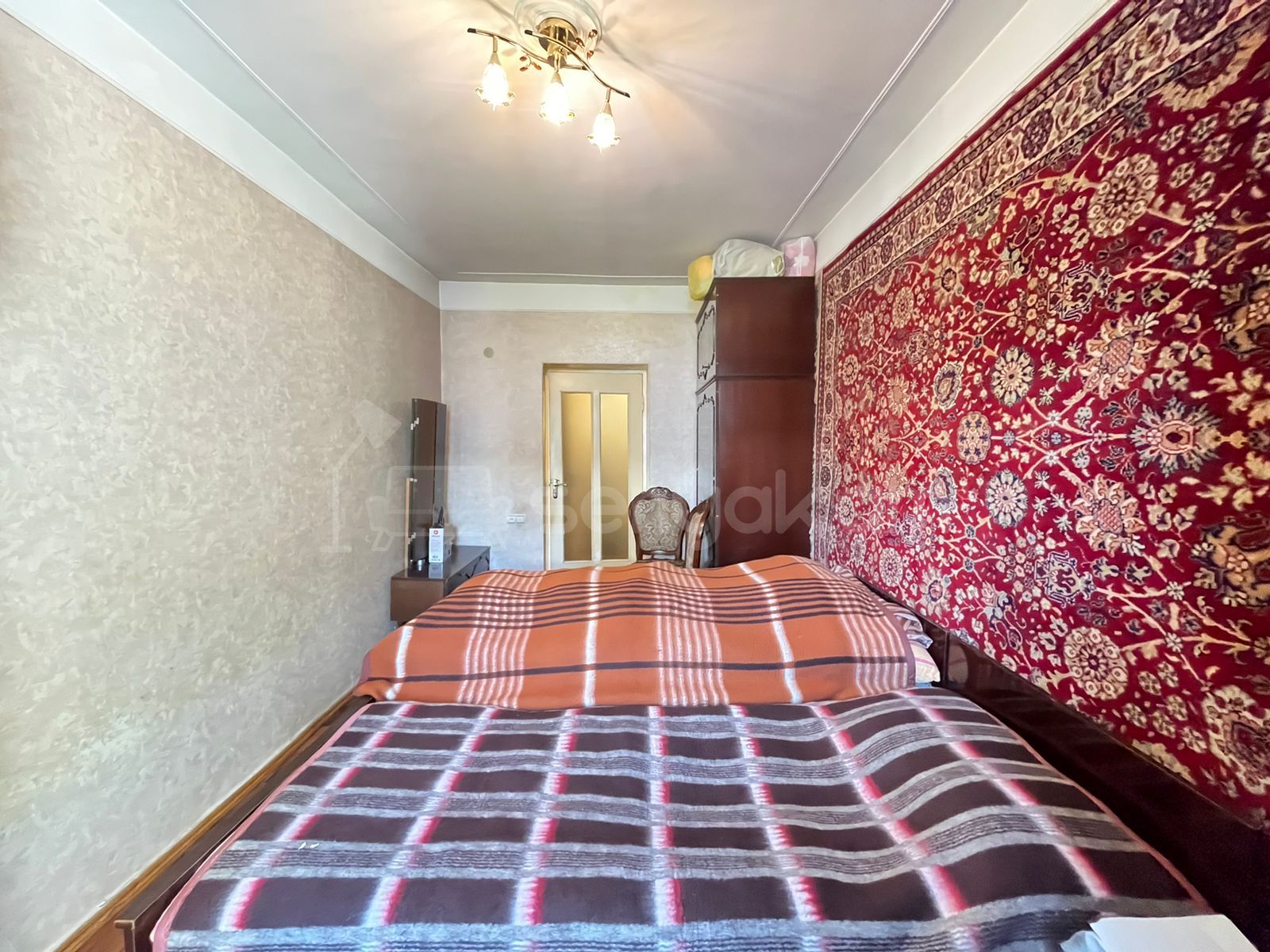 2 Սենյականոց Բնակարան Քարե Շենքում, 60քմ, 5/5 հարկ, Նորմալ Վիճակում