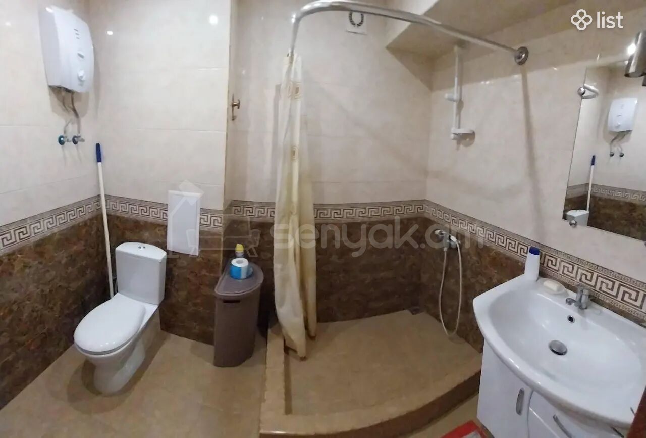 3 Սենյականոց Բնակարան Քարե Շենքում, 59քմ, 2/7 հարկ, Կապիտալ Վերանորոգված