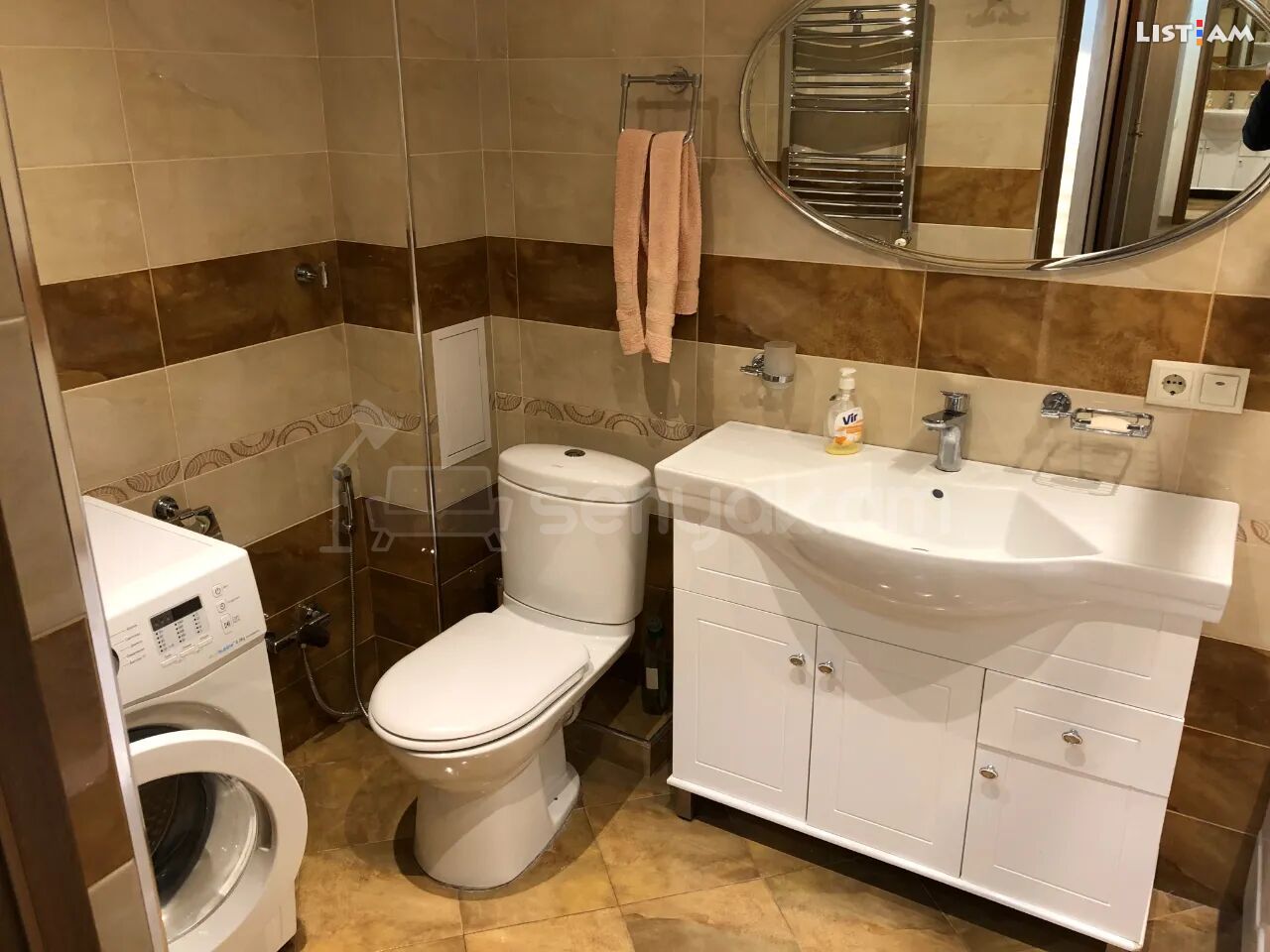 2 Սենյականոց Բնակարան Քարե Շենքում, 60քմ, 3/5 հարկ, Կապիտալ Վերանորոգված