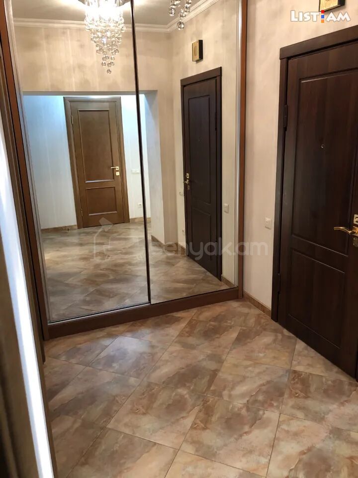 2 Սենյականոց Բնակարան Քարե Շենքում, 60քմ, 3/5 հարկ, Կապիտալ Վերանորոգված