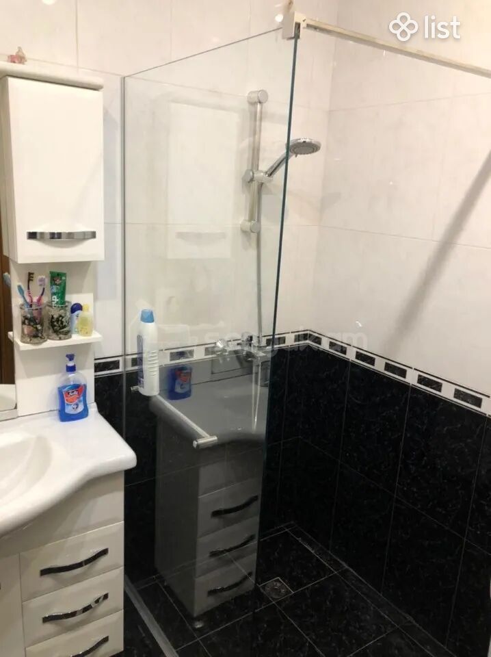 2 Սենյականոց Բնակարան Քարե Շենքում, 60քմ, 3/5 հարկ, Կապիտալ Վերանորոգված