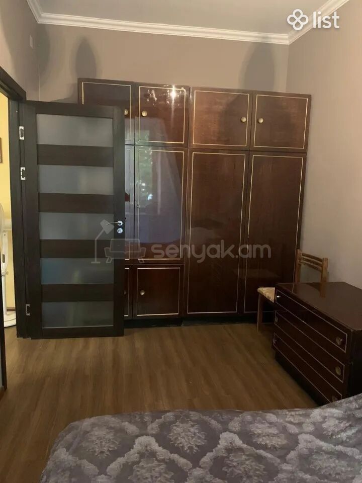 2 Սենյականոց Բնակարան Քարե Շենքում, 60քմ, 3/5 հարկ, Կապիտալ Վերանորոգված