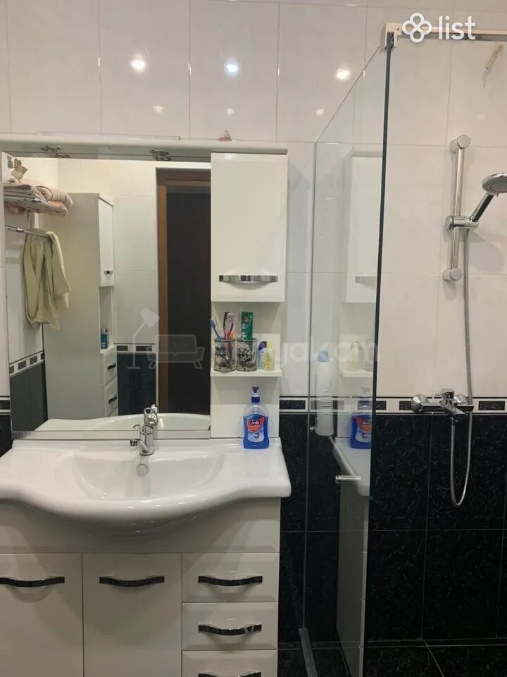 2 Սենյականոց Բնակարան Քարե Շենքում, 60քմ, 3/5 հարկ, Կապիտալ Վերանորոգված