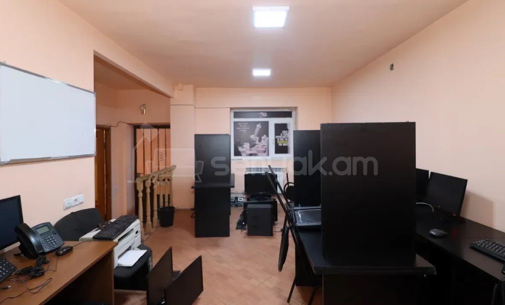 Օֆիսային Տարածք, 80քմ, Կապիտալ Վերանորոգված