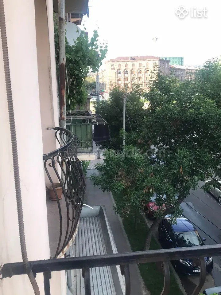 1 Սենյականոց Բնակարան Քարե Շենքում, 45քմ, 3/3 հարկ, Կապիտալ Վերանորոգված, Կահավորված, Արևկող