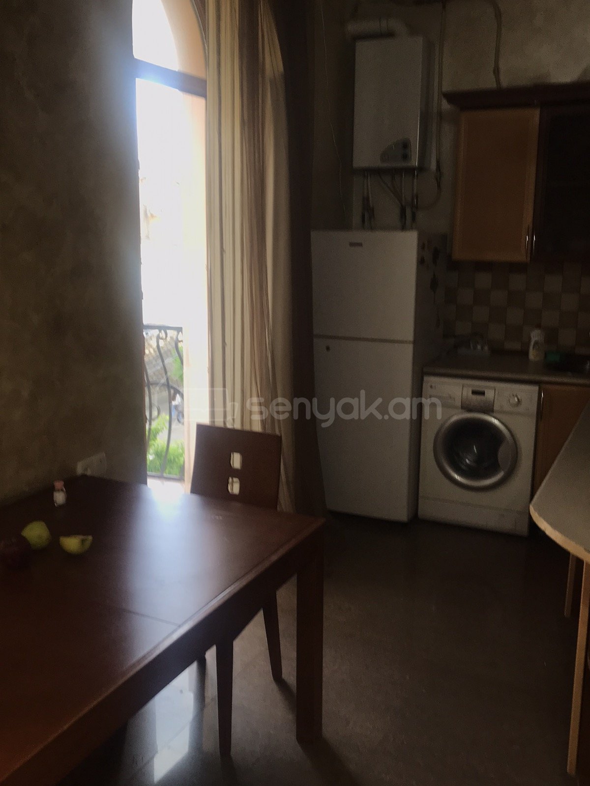 1 Սենյականոց Բնակարան Քարե Շենքում, 45քմ, 3/3 հարկ, Կապիտալ Վերանորոգված, Կահավորված, Արևկող