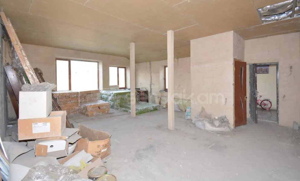 4 Սենյականոց Բնակարան, 144քմ, 8/8 հարկ, Զրոյական Վիճակում