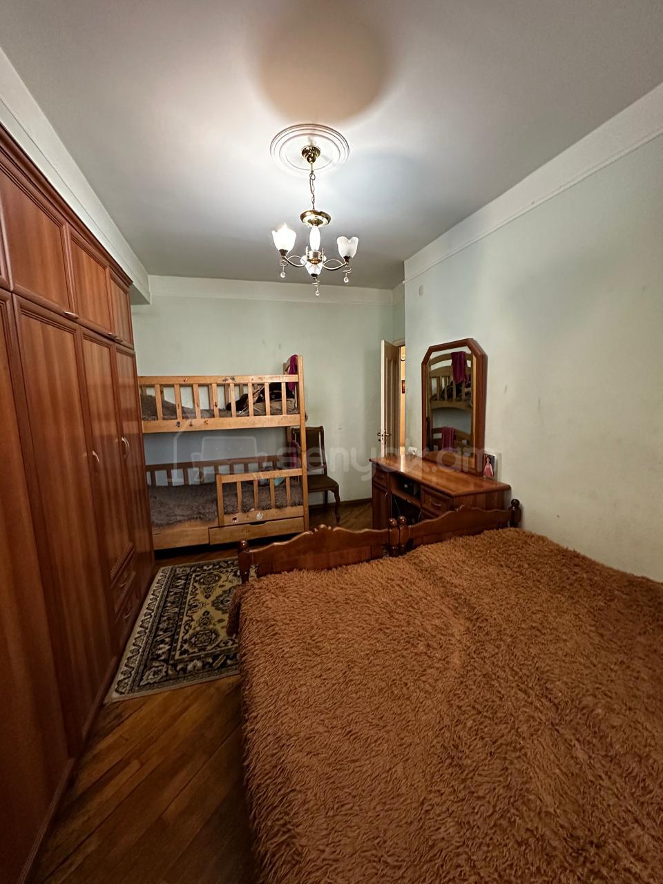 3 Սենյականոց Բնակարան, 89քմ, 6/9 հարկ, Նորմալ Վիճակում