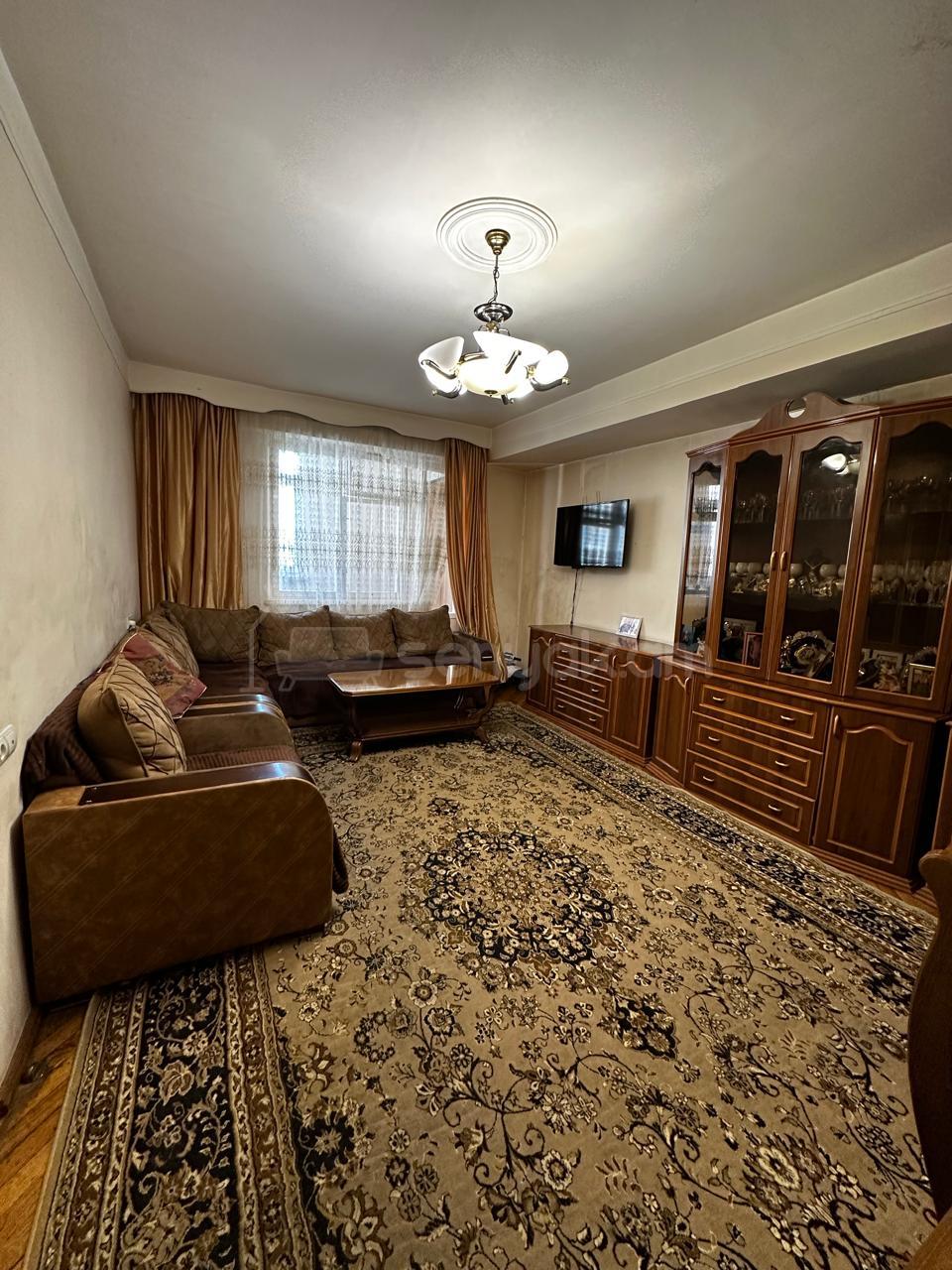 3 Սենյականոց Բնակարան, 89քմ, 6/9 հարկ, Նորմալ Վիճակում