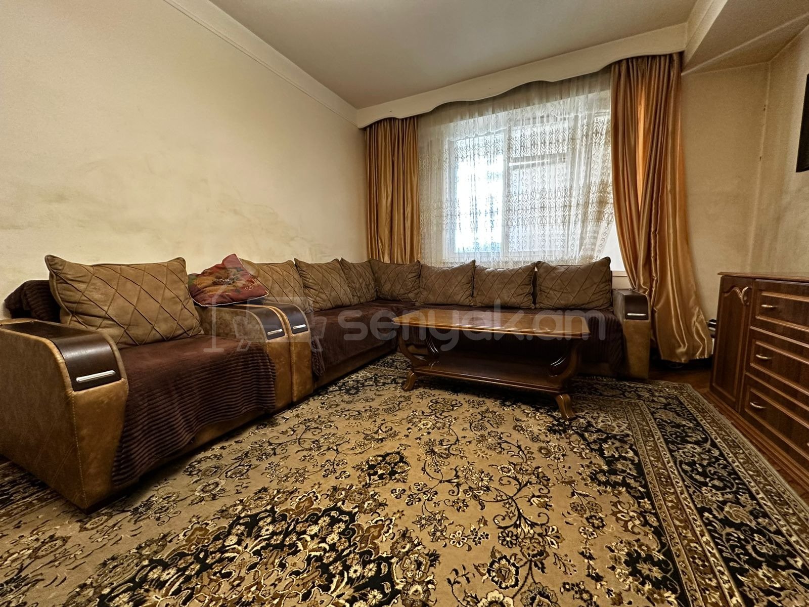 3 Սենյականոց Բնակարան, 89քմ, 6/9 հարկ, Նորմալ Վիճակում