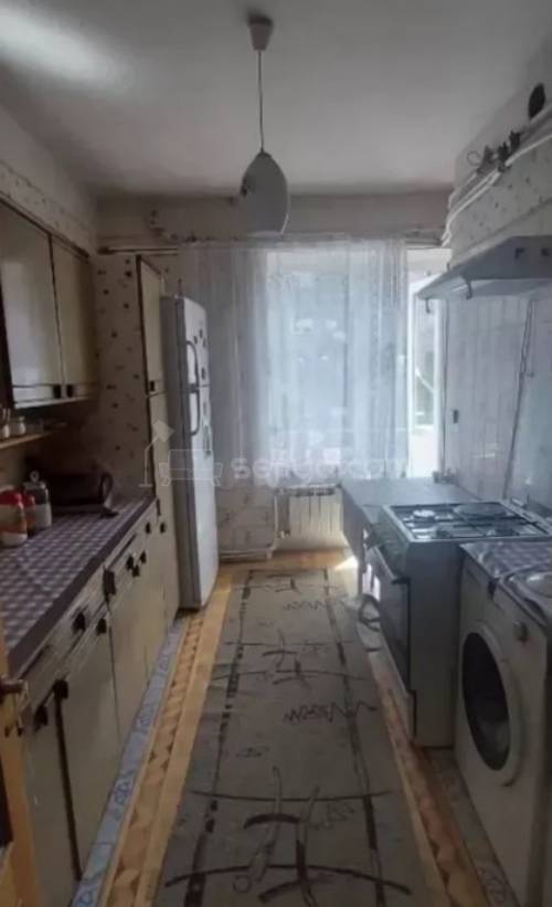 3 Սենյականոց Բնակարան Քարե Շենքում, 74քմ, 3/5 հարկ, Կոսմետիկ Վերանորոգված