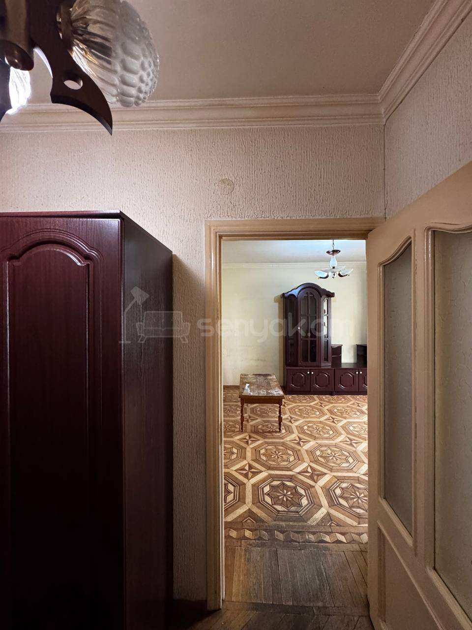 1 Սենյականոց Բնակարան Քարե Շենքում, 40քմ, 6/6 հարկ, Կապիտալ Վերանորոգված, Կահավորված