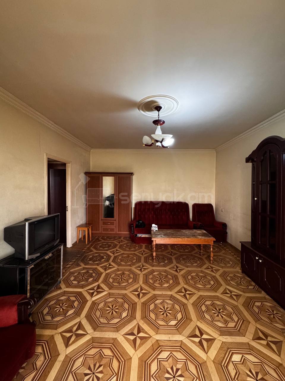 1 Սենյականոց Բնակարան Քարե Շենքում, 40քմ, 6/6 հարկ, Կապիտալ Վերանորոգված, Կահավորված