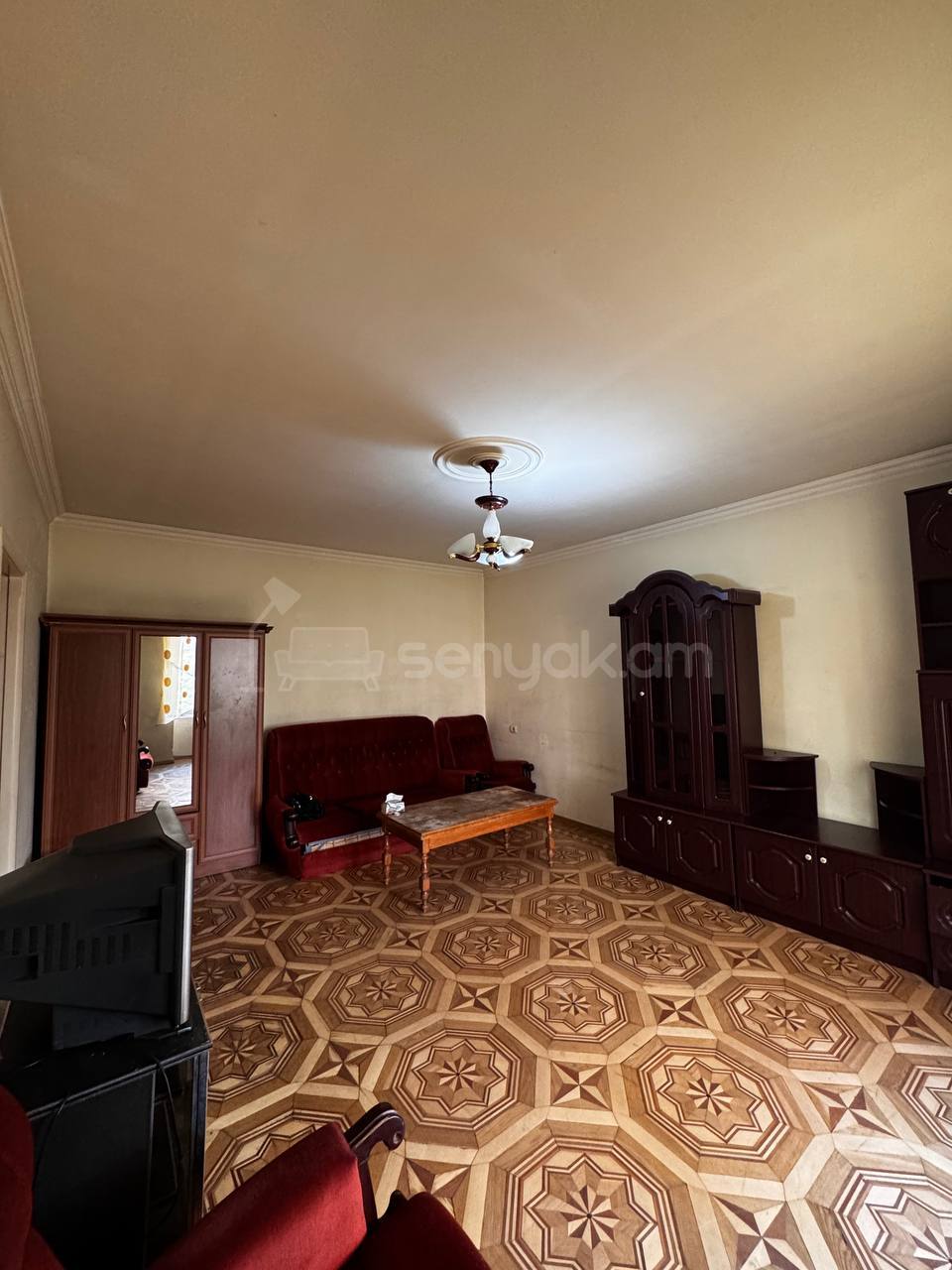 1 Սենյականոց Բնակարան Քարե Շենքում, 40քմ, 6/6 հարկ, Կապիտալ Վերանորոգված, Կահավորված