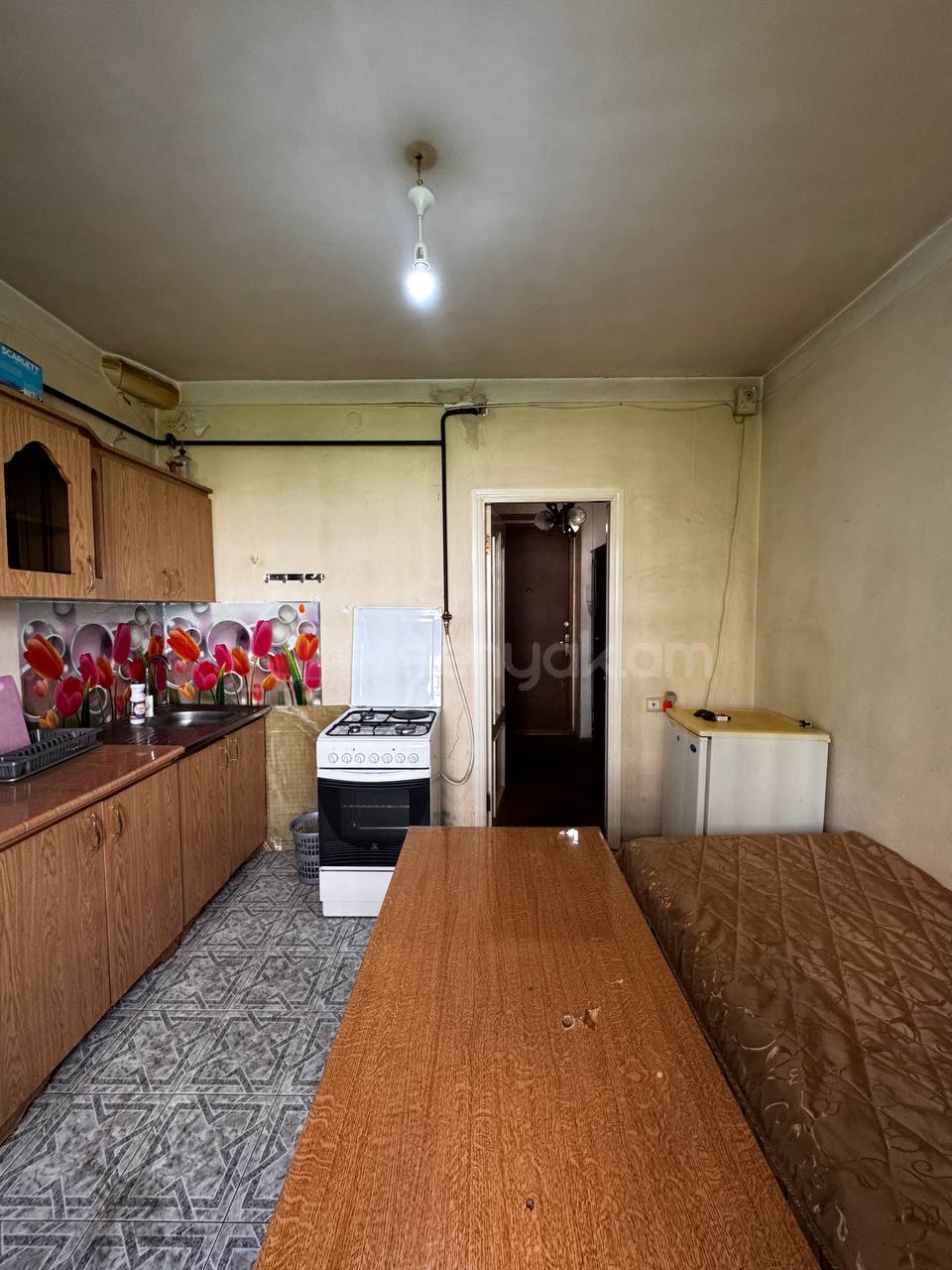 1 Սենյականոց Բնակարան Քարե Շենքում, 40քմ, 6/6 հարկ, Կապիտալ Վերանորոգված, Կահավորված