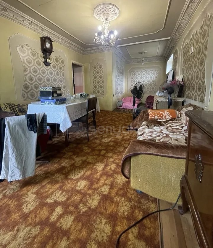 1 Սենյականոց Բնակարան Քարե Շենքում, 45քմ, 2/4 հարկ, Նորմալ Վիճակում, Կահավորված
