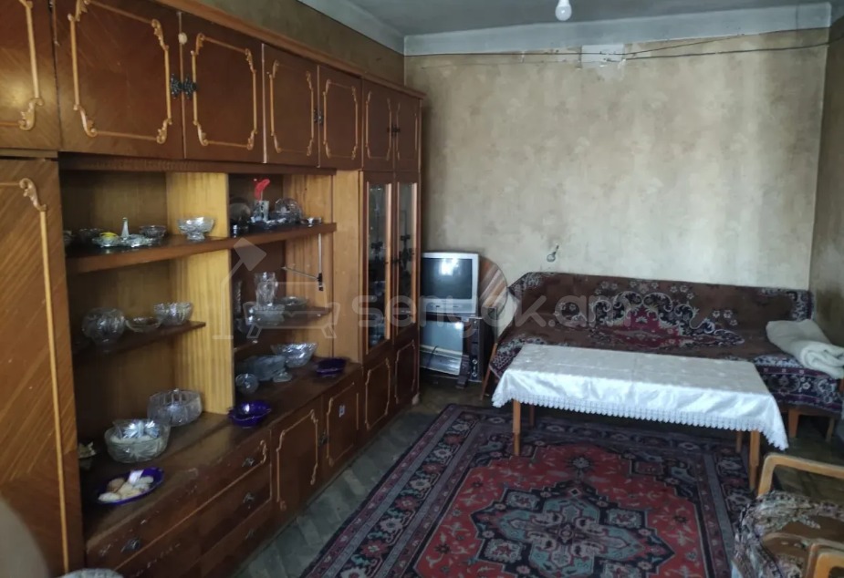 2 Սենյականոց Բնակարան Քարե Շենքում, 47քմ, 3/4 հարկ, Պետական Վիճակում