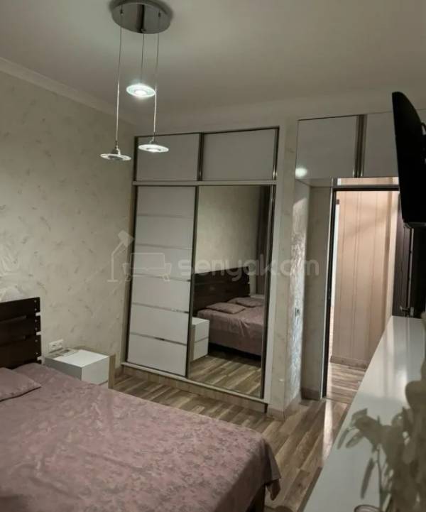 4 Սենյականոց Բնակարան, 81քմ, 6/9 հարկ, Դիզայներական Վերանորոգված, Կահավորված, Արևկող