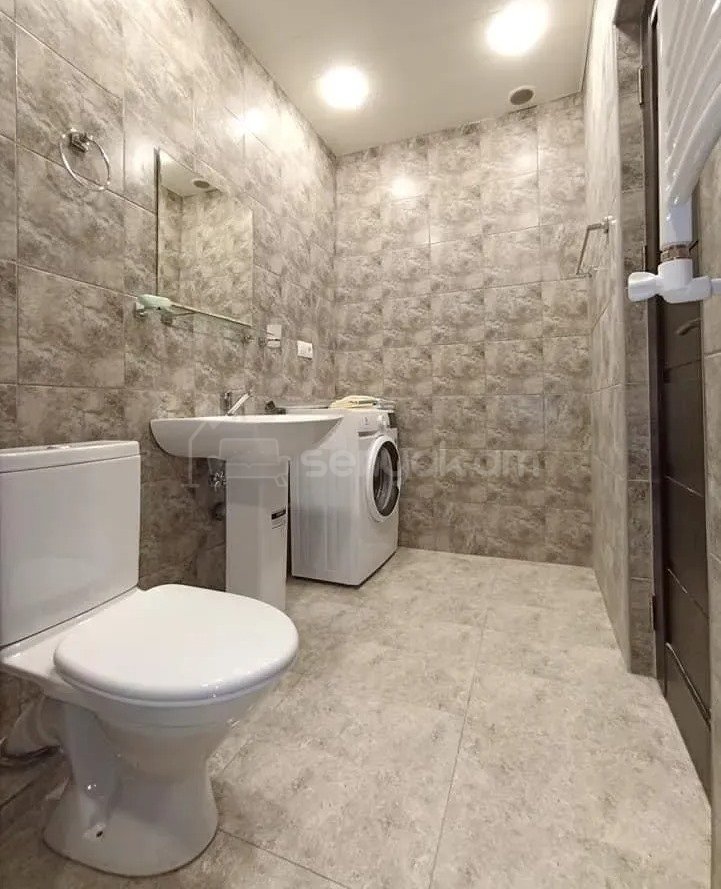 3 Սենյականոց Բնակարան Նորակառույցում, 100քմ, 10/10 հարկ, Կապիտալ Վերանորոգված