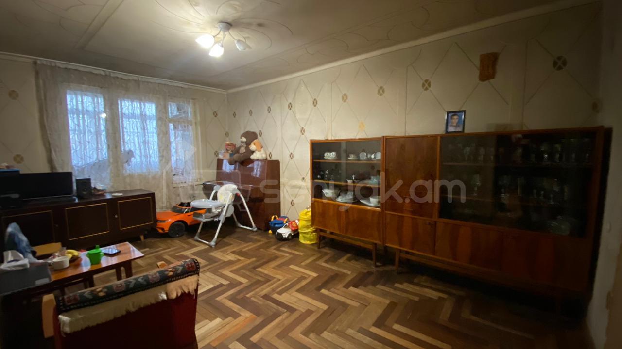 3 Սենյականոց Բնակարան, 74քմ, 3/4 հարկ, Պետական Վիճակում