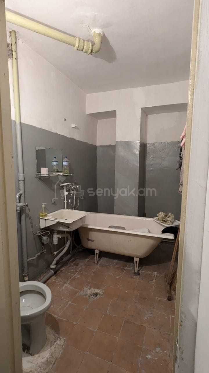 2 Սենյականոց Բնակարան, 52քմ, 4/9 հարկ, Կոսմետիկ Վերանորոգված, Մասամբ Կահավորված, Արևկող