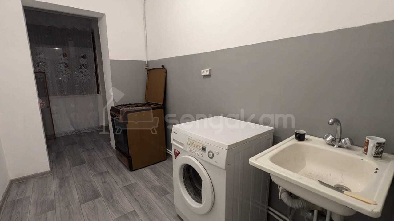 2 Սենյականոց Բնակարան, 52քմ, 4/9 հարկ, Կոսմետիկ Վերանորոգված, Մասամբ Կահավորված, Արևկող