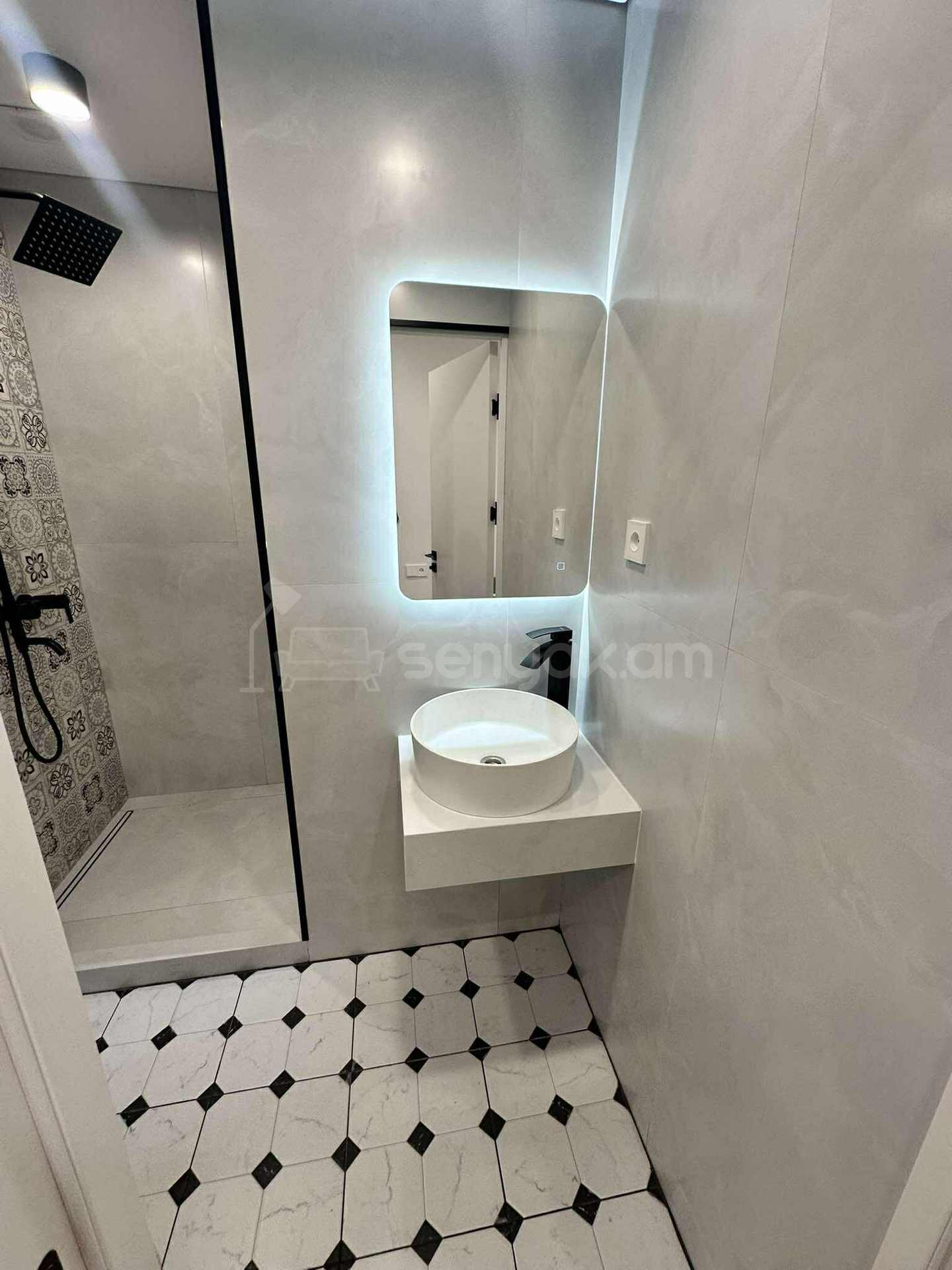 2 Սենյականոց Բնակարան Քարե Շենքում, 69քմ, 2/5 հարկ, Դիզայներական Վերանորոգված