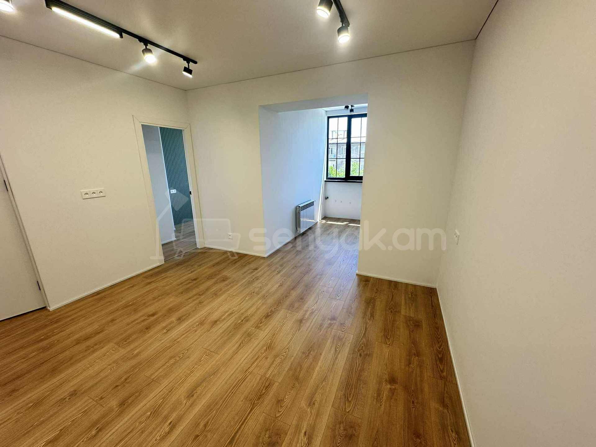 2 Սենյականոց Բնակարան Քարե Շենքում, 69քմ, 2/5 հարկ, Դիզայներական Վերանորոգված