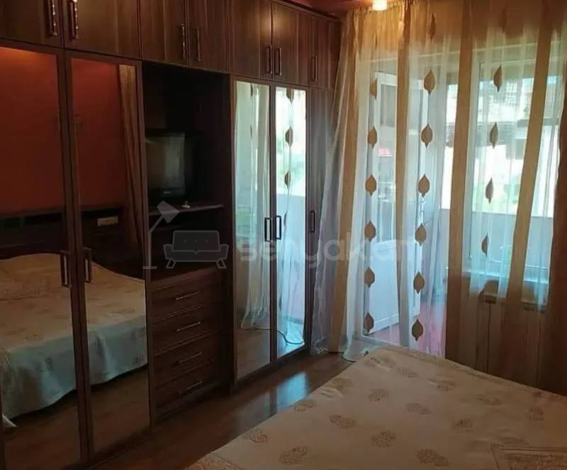 3 Սենյականոց Բնակարան Քարե Շենքում, 86քմ, 5/5 հարկ, Դիզայներական Վերանորոգված, Կահավորված, Արևկող