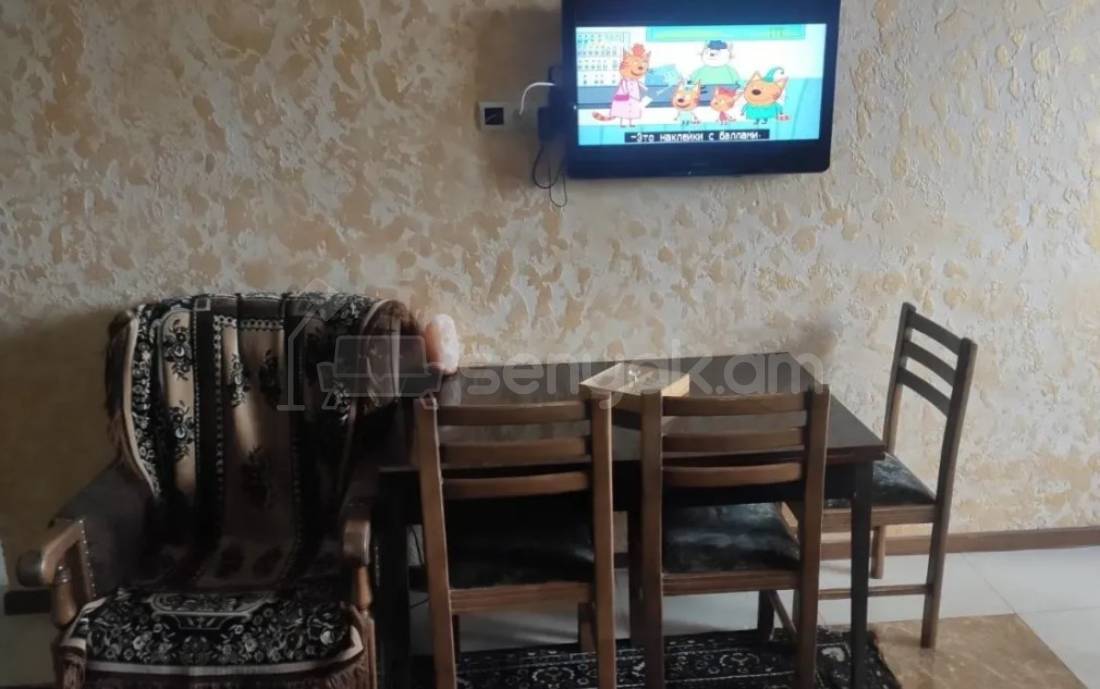 2 Սենյականոց Բնակարան, 43քմ, 12/13 հարկ, Կապիտալ Վերանորոգված, Մասամբ Կահավորված, Արևկող