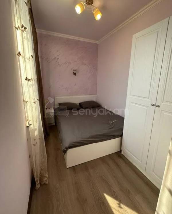 2 Սենյականոց Բնակարան Քարե Շենքում, 35քմ, 5/5 հարկ, Դիզայներական Վերանորոգված, Կահավորված, Արևկող