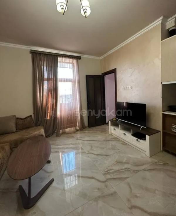 2 Սենյականոց Բնակարան Քարե Շենքում, 35քմ, 5/5 հարկ, Դիզայներական Վերանորոգված, Կահավորված, Արևկող