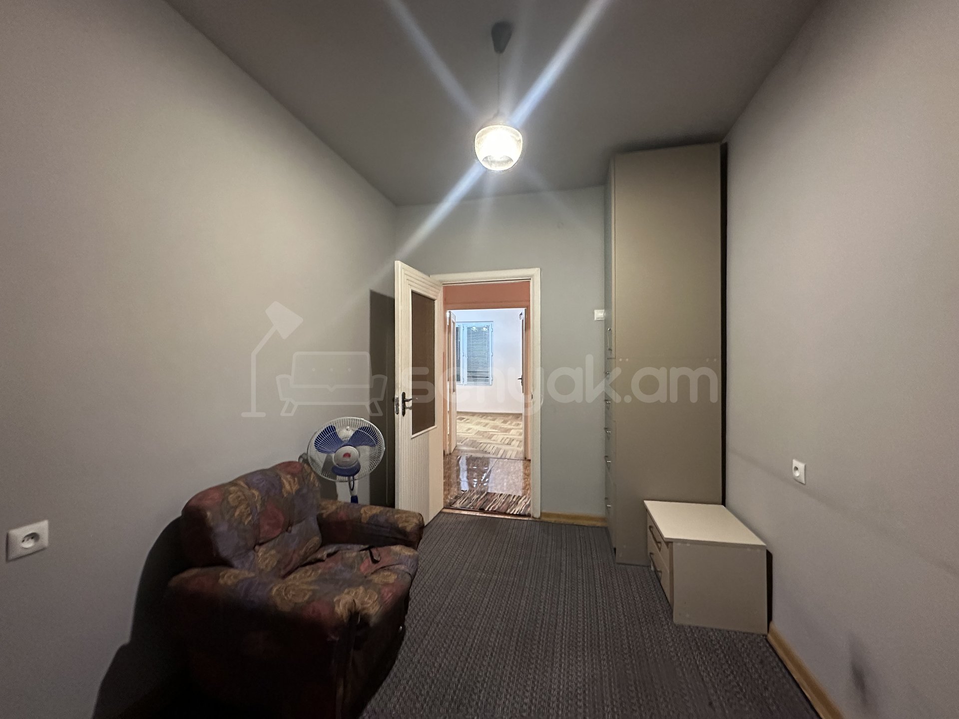 4 Սենյականոց Բնակարան, 95քմ, 6/9 հարկ, Կապիտալ Վերանորոգված, Կահավորված, Արևկող