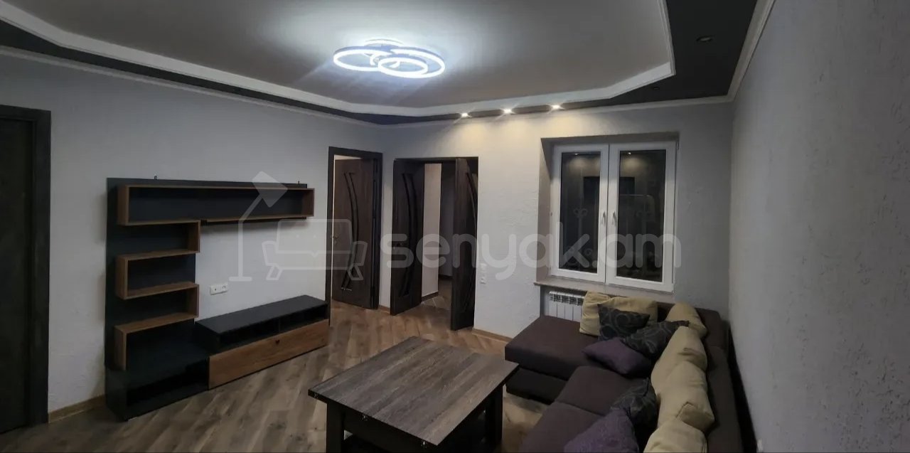 3 Սենյականոց Բնակարան Քարե Շենքում, 78քմ, 1/1 հարկ, Կապիտալ Վերանորոգված, Կահավորված