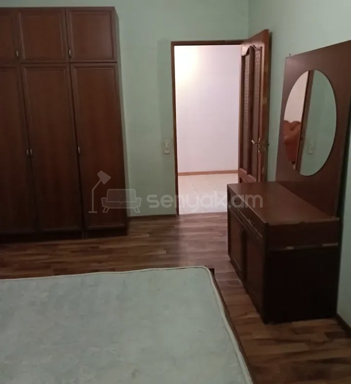 3 Սենյականոց Բնակարան, 78քմ, 9/9 հարկ, Նորմալ Վիճակում, Կահավորված