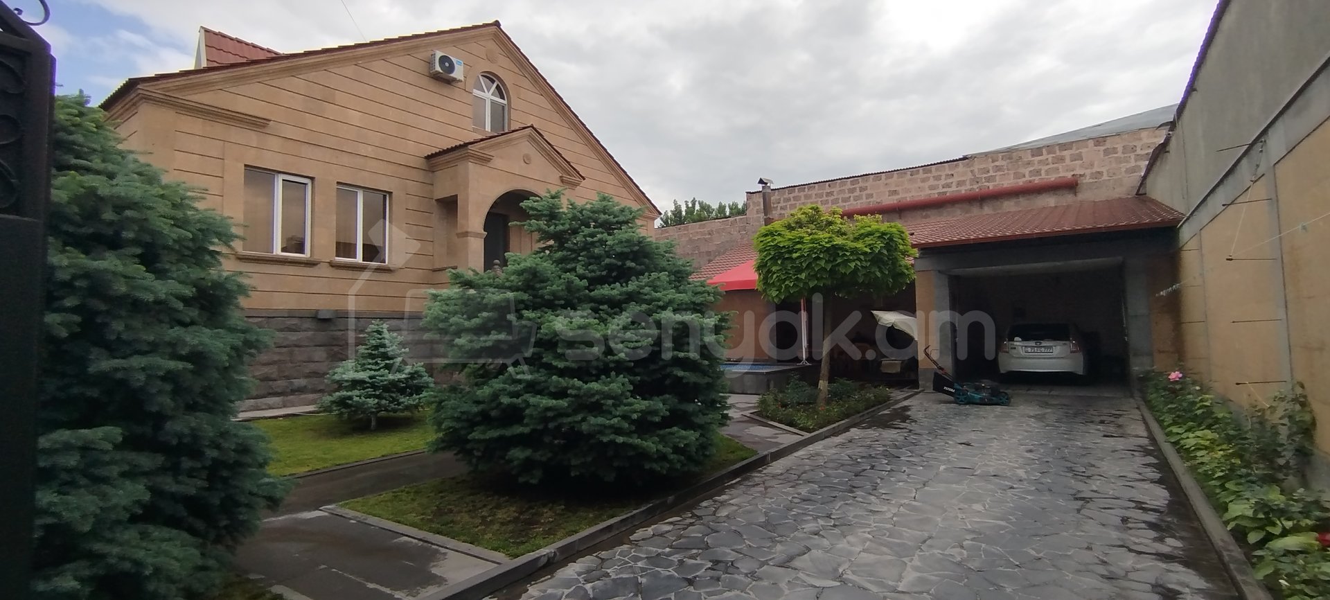 6 Սենյականոց Շքեղ Առանձնատուն, 250քմ, Լողավազանով