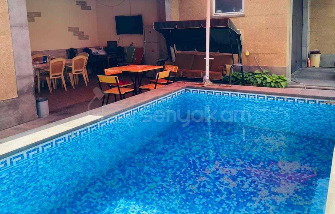 6 Սենյականոց Շքեղ Առանձնատուն, 250քմ, Լողավազանով