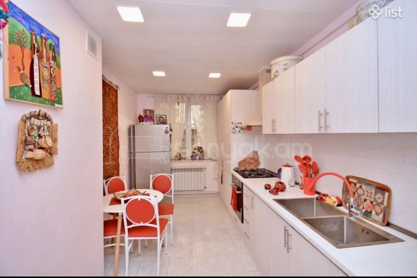 3 Սենյականոց Բնակարան, 80քմ, 10/10 հարկ, Կապիտալ Վերանորոգված