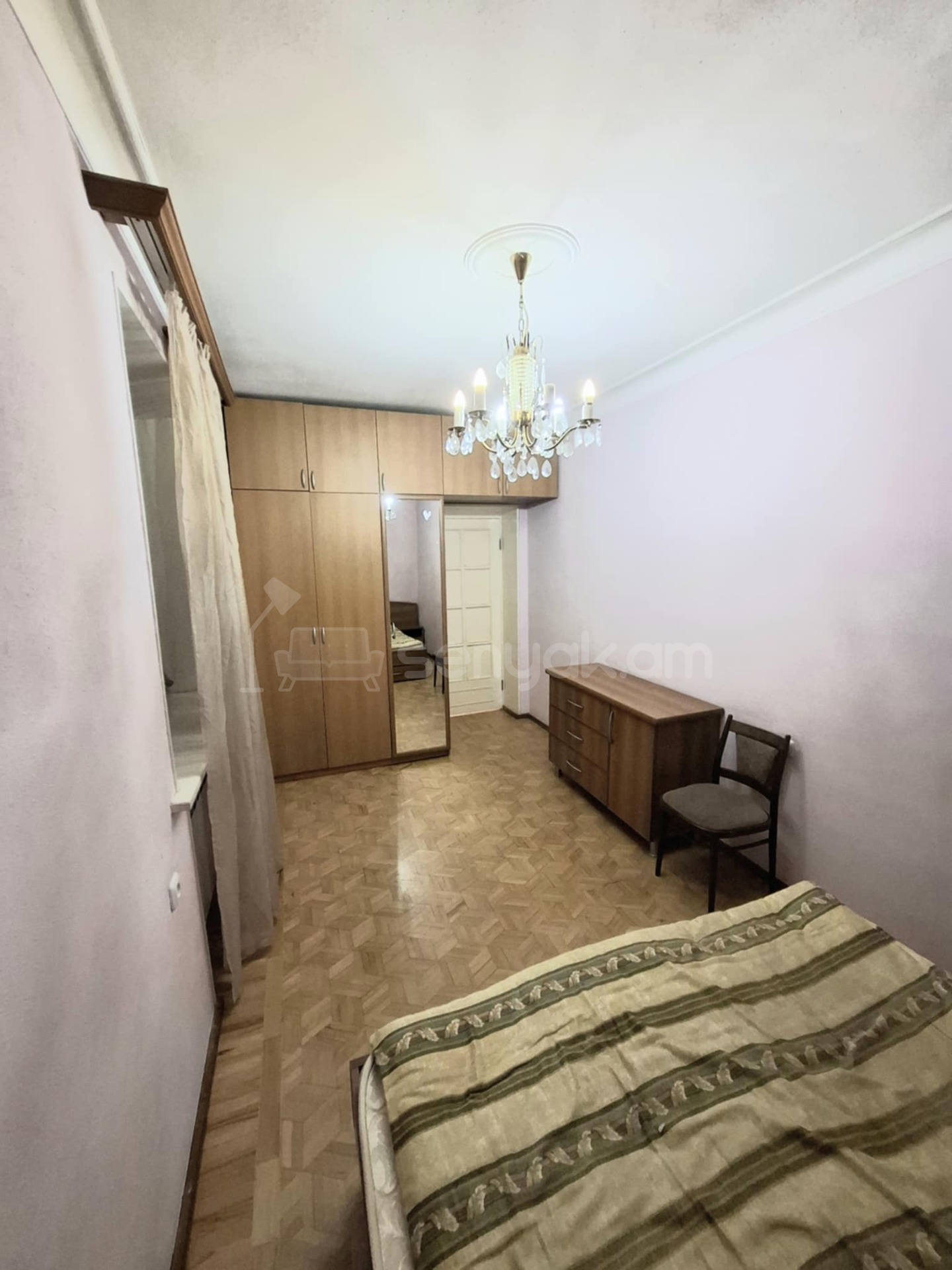 3 Սենյականոց Բնակարան Քարե Շենքում, 65քմ, 4/4 հարկ, Նորմալ Վիճակում, Կահավորված, Արևկող