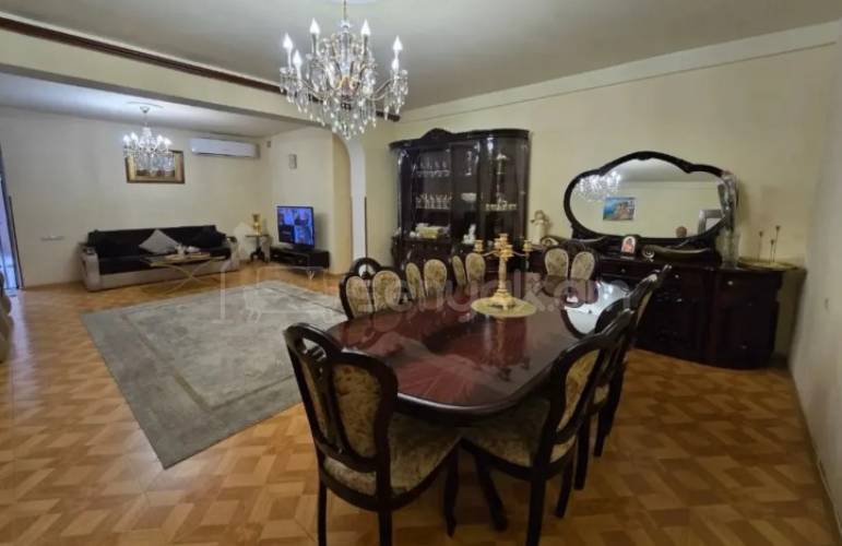 3 Սենյականոց Բնակարան, 74քմ, 1/9 հարկ, Կապիտալ Վերանորոգված, Կահավորված