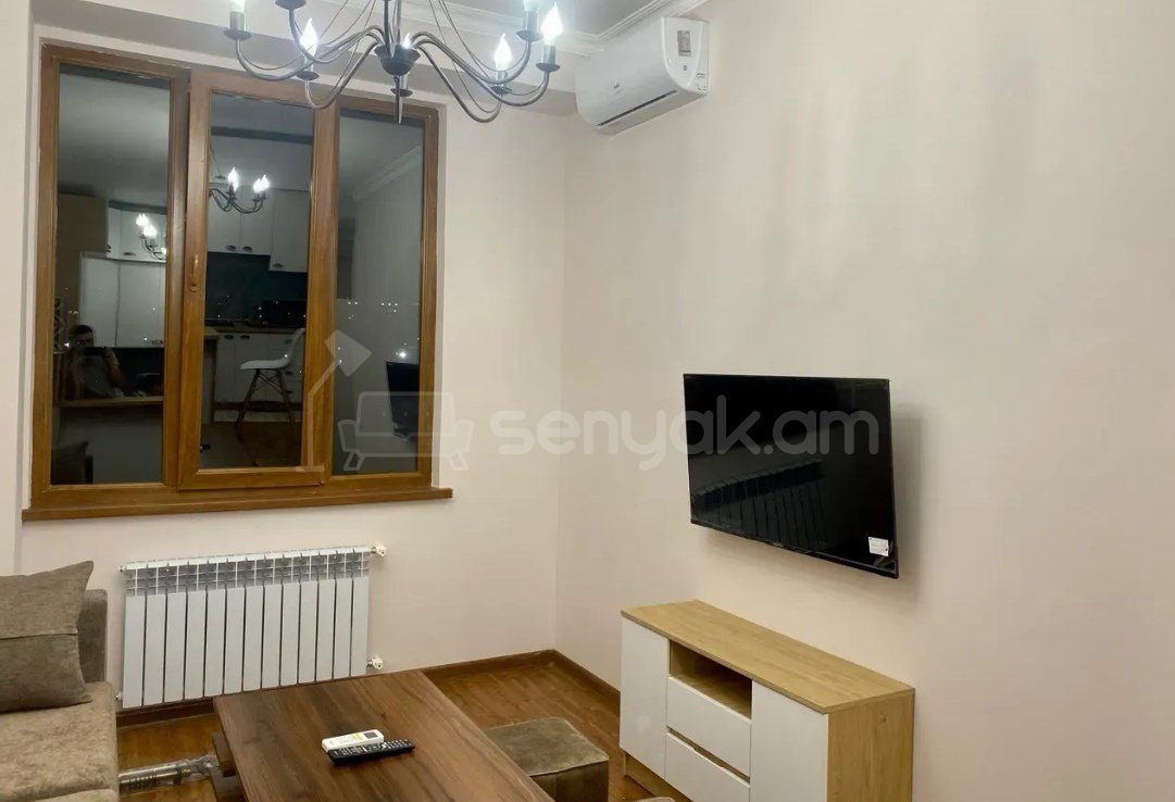 3 Սենյականոց Բնակարան Քարե Շենքում, 57քմ, 7/10 հարկ, Կապիտալ Վերանորոգված, Կահավորված, Արևկող