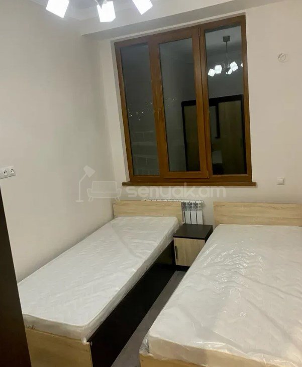 3 Սենյականոց Բնակարան Քարե Շենքում, 57քմ, 7/10 հարկ, Կապիտալ Վերանորոգված, Կահավորված, Արևկող