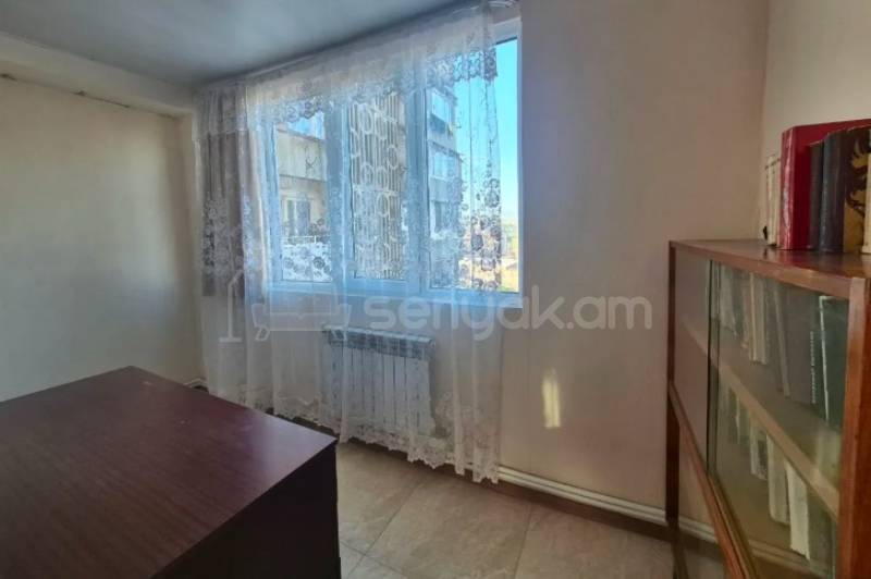 3 Սենյականոց Բնակարան, 76քմ, 9/16 հարկ, Կոսմետիկ Վերանորոգված, Կահավորված, Արևկող